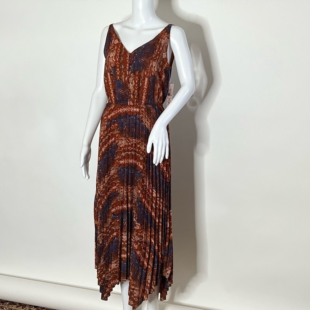 Nanette Lepore Snake Print Pleated Dress - Picture 2 of 8